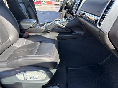 2017 Porsche Cayenne S E-Hybrid   - Photo 36 - Sacramento, CA 95826