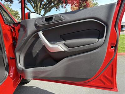 2013 Ford Fiesta SE - Photo 33 - Sacramento, CA 95826