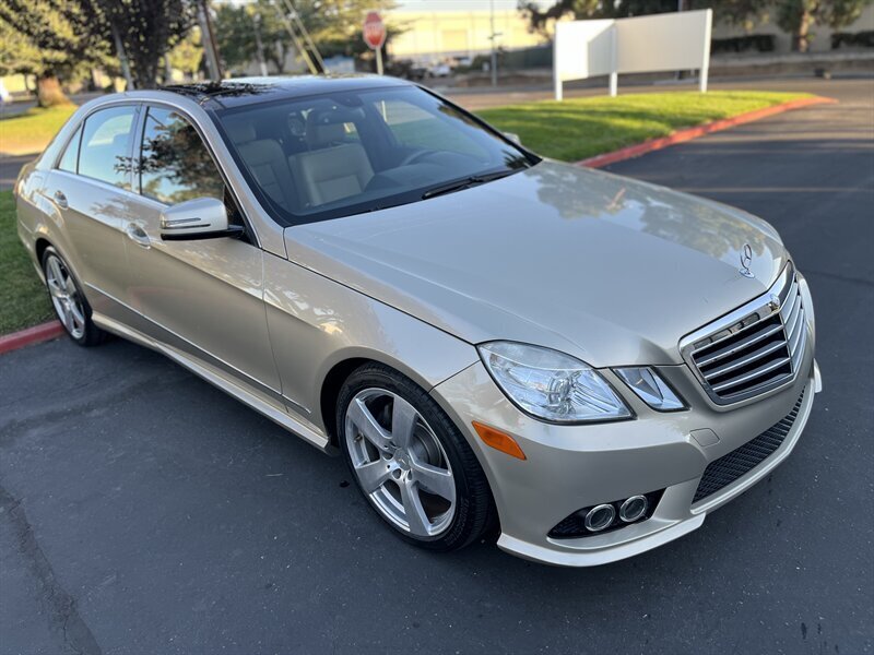 2010 Mercedes-Benz E-Class E350 Luxury photo 3