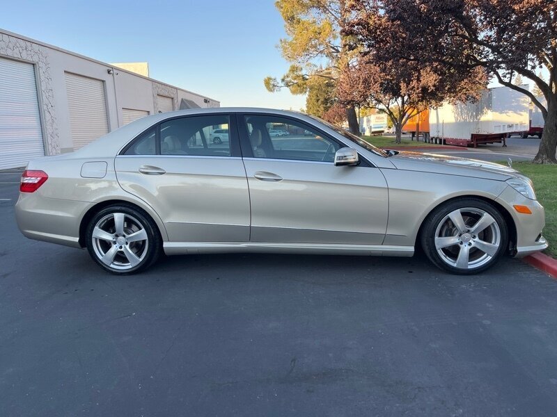 2010 Mercedes-Benz E-Class E350 Luxury photo 15