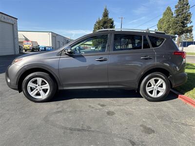 2013 Toyota RAV4 XLE   - Photo 8 - Sacramento, CA 95826