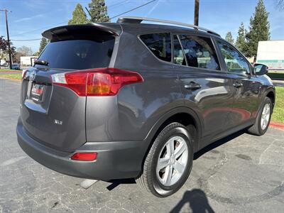 2013 Toyota RAV4 XLE   - Photo 13 - Sacramento, CA 95826