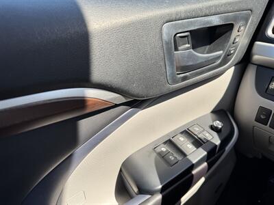 2016 Toyota Highlander Limited   - Photo 18 - Sacramento, CA 95826