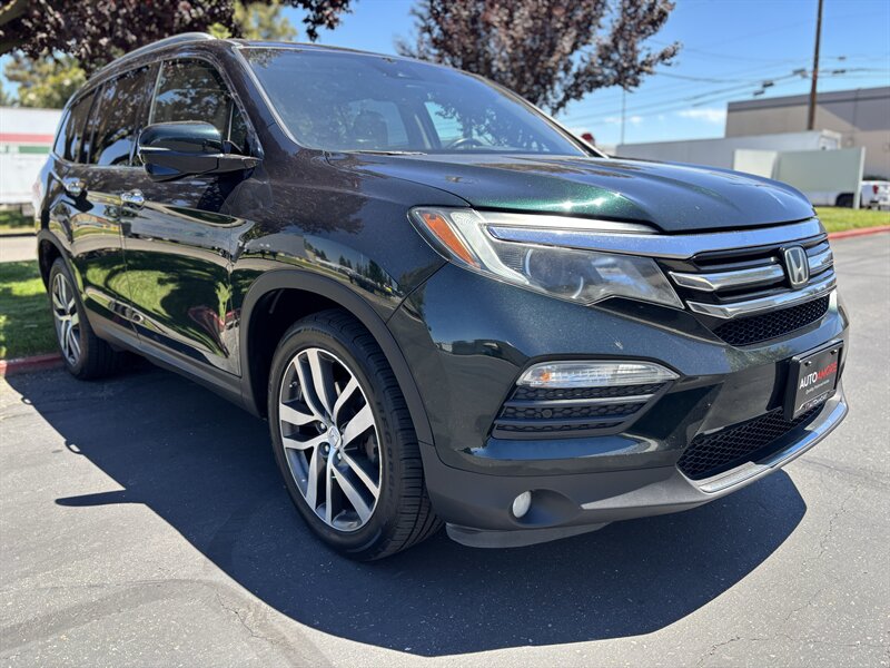 2016 Honda Pilot 4WD Touring's photo