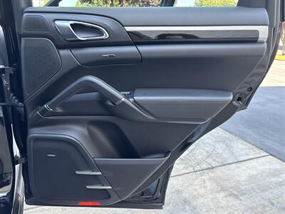 2014 Porsche Cayenne   - Photo 36 - Sacramento, CA 95826