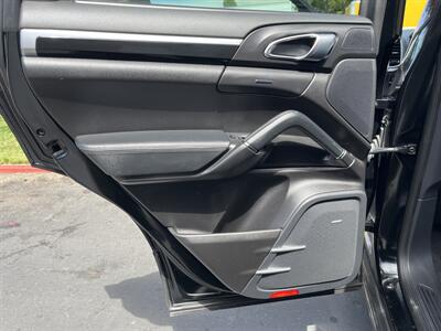 2013 Porsche Cayenne   - Photo 32 - Sacramento, CA 95826