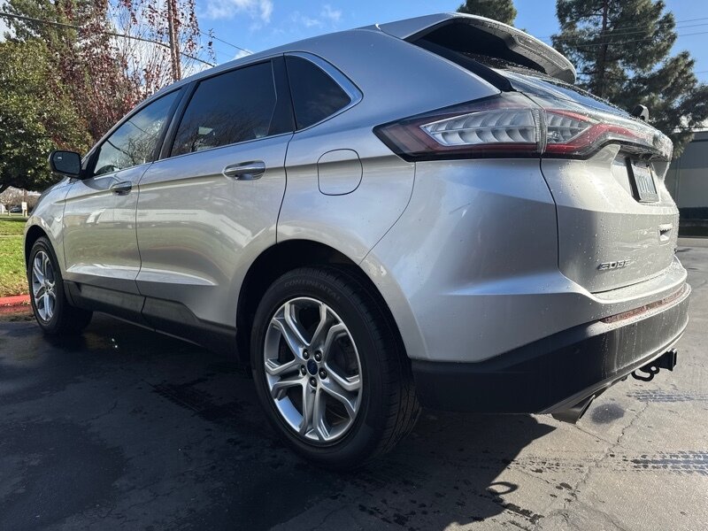 2016 Ford Edge Titanium photo 10