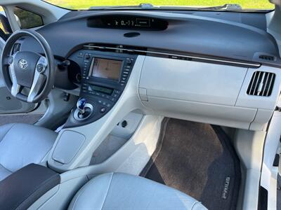 2010 Toyota Prius III   - Photo 34 - Sacramento, CA 95826