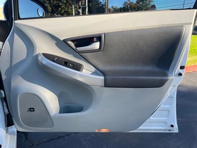 2010 Toyota Prius III   - Photo 37 - Sacramento, CA 95826