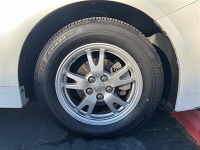 2010 Toyota Prius III   - Photo 14 - Sacramento, CA 95826