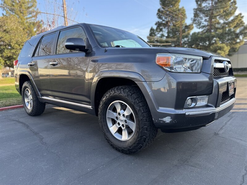 2013-Toyota-4Runner-JTEBU5JR3D5121083