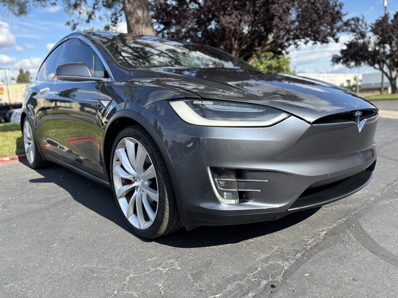 2016 Tesla Model X P90D's photo