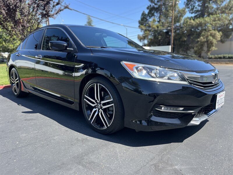 2017-Honda-Accord-1HGCR2F15HA125775
