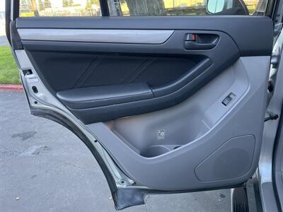 2006 Toyota 4Runner SR5 - Photo 29 - Sacramento, CA 95826