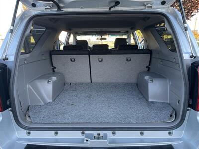 2006 Toyota 4Runner SR5 - Photo 31 - Sacramento, CA 95826