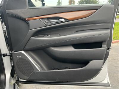 2020 Cadillac Escalade ESV Luxury   - Photo 41 - Sacramento, CA 95826