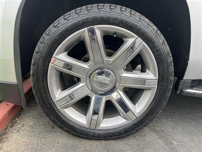 2020 Cadillac Escalade ESV Luxury   - Photo 21 - Sacramento, CA 95826