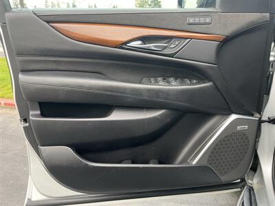 2020 Cadillac Escalade ESV Luxury   - Photo 28 - Sacramento, CA 95826
