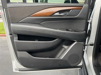 2020 Cadillac Escalade ESV Luxury   - Photo 34 - Sacramento, CA 95826
