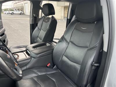2020 Cadillac Escalade ESV Luxury   - Photo 26 - Sacramento, CA 95826