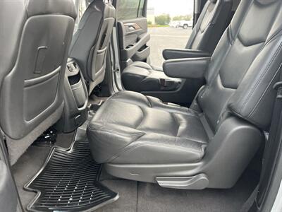 2020 Cadillac Escalade ESV Luxury   - Photo 30 - Sacramento, CA 95826