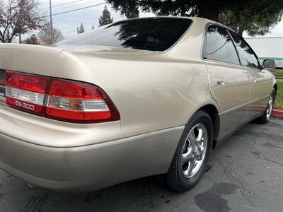 2000 Lexus ES - Photo 12 - Sacramento, CA 95826
