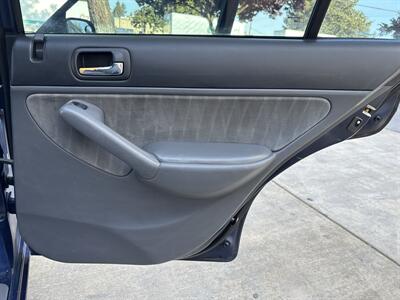 2005 Honda Civic LX   - Photo 33 - Sacramento, CA 95826