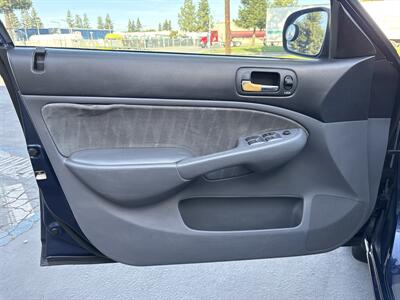 2005 Honda Civic LX   - Photo 27 - Sacramento, CA 95826