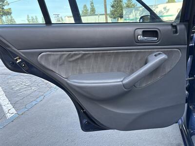 2005 Honda Civic LX   - Photo 31 - Sacramento, CA 95826