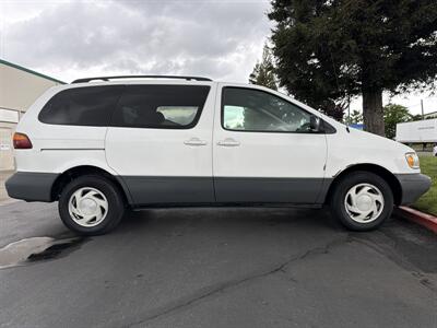 1998 Toyota Sienna LE   - Photo 19 - Sacramento, CA 95826