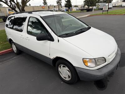 1998 Toyota Sienna LE   - Photo 2 - Sacramento, CA 95826
