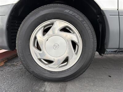 1998 Toyota Sienna LE   - Photo 26 - Sacramento, CA 95826