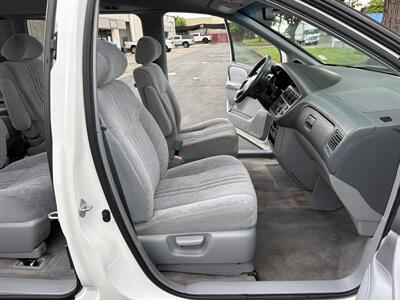 1998 Toyota Sienna LE   - Photo 45 - Sacramento, CA 95826