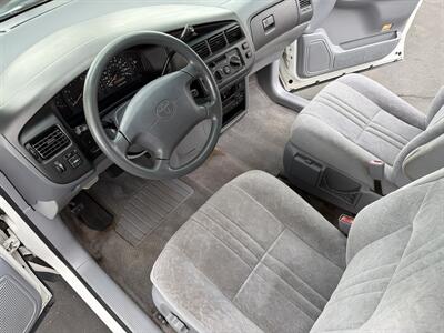1998 Toyota Sienna LE   - Photo 33 - Sacramento, CA 95826
