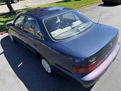 1996 Toyota Camry LE   - Photo 10 - Sacramento, CA 95826