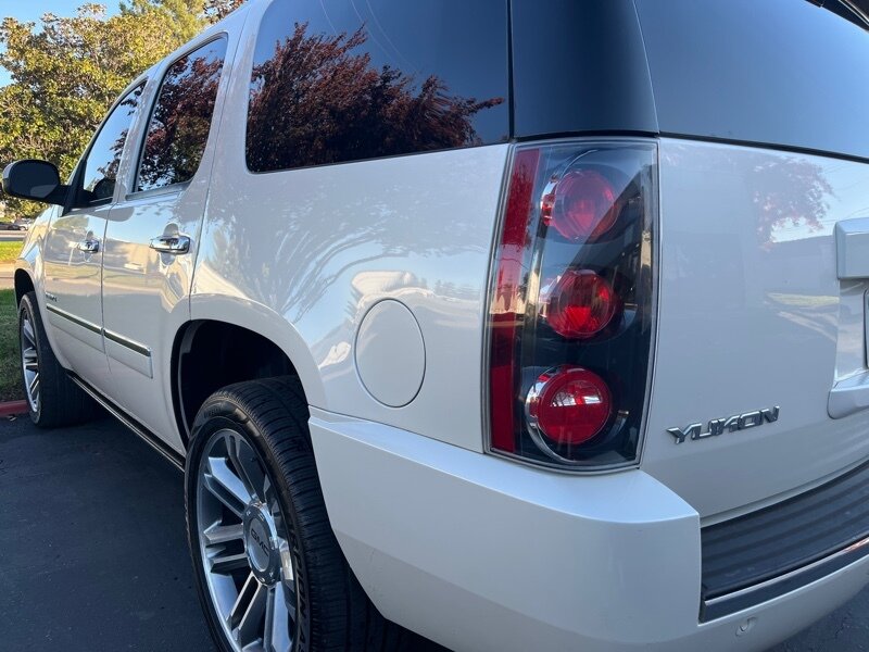 2014 GMC Yukon Denali photo 8