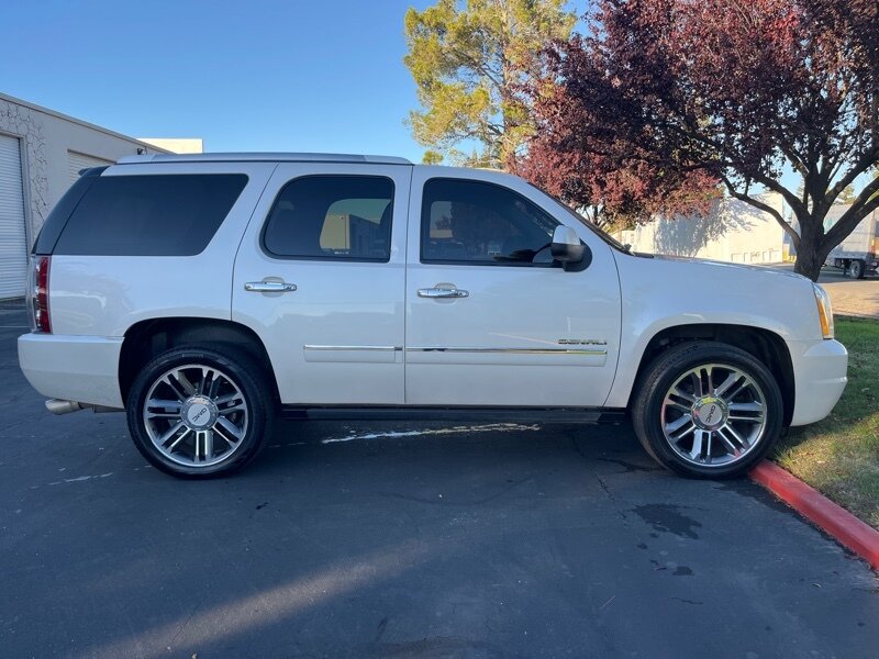 2014 GMC Yukon Denali photo 12