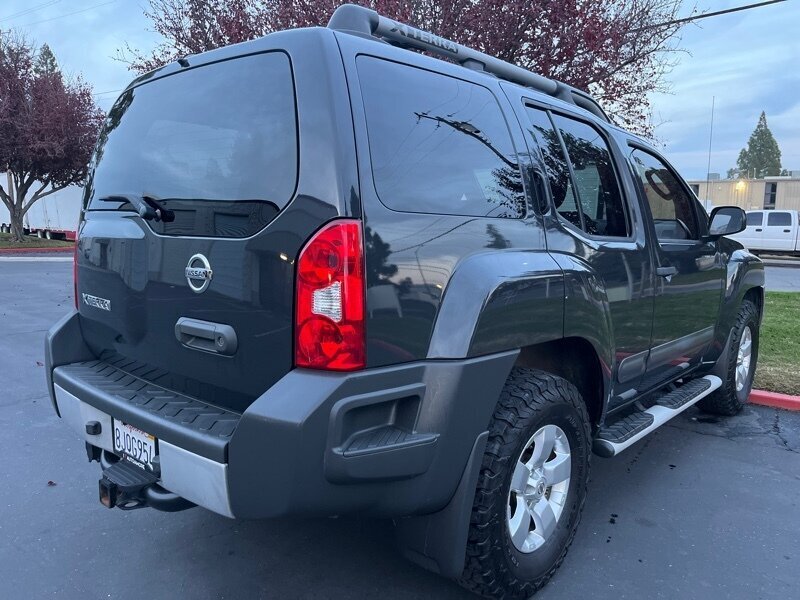 2012 Nissan Xterra S photo 13