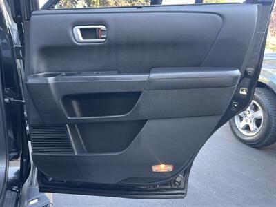 2010 Honda Pilot Touring w/Navi   - Photo 37 - Sacramento, CA 95826