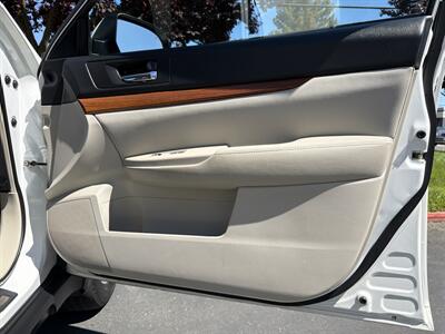 2014 Subaru Outback 3.6R Limited   - Photo 30 - Sacramento, CA 95826
