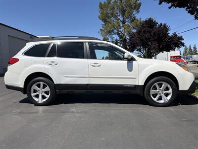 2014 Subaru Outback 3.6R Limited   - Photo 12 - Sacramento, CA 95826