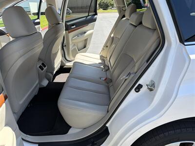 2014 Subaru Outback 3.6R Limited   - Photo 20 - Sacramento, CA 95826