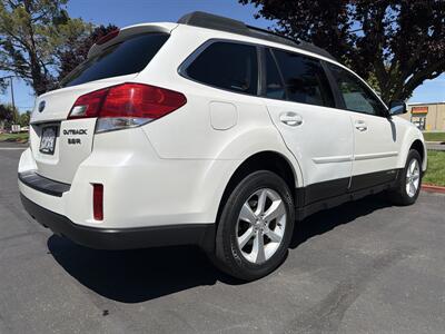 2014 Subaru Outback 3.6R Limited   - Photo 11 - Sacramento, CA 95826