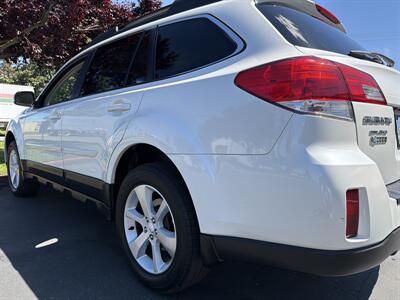 2014 Subaru Outback 3.6R Limited   - Photo 8 - Sacramento, CA 95826