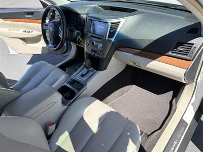2014 Subaru Outback 3.6R Limited   - Photo 28 - Sacramento, CA 95826