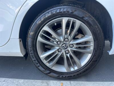 2016 Toyota Camry SE   - Photo 19 - Sacramento, CA 95826