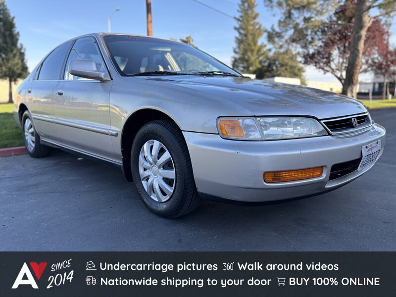 1996 Honda Accord DX   - Photo 1 - Sacramento, CA 95826