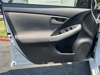 2015 Toyota Prius Three   - Photo 38 - Sacramento, CA 95826