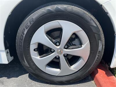 2015 Toyota Prius Three   - Photo 26 - Sacramento, CA 95826