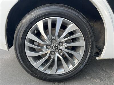 2018 Toyota Corolla XLE   - Photo 17 - Sacramento, CA 95826